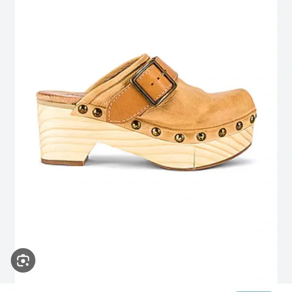 Free People NWT Leather Camel Clogs with Buckle - Picture 1 of 3